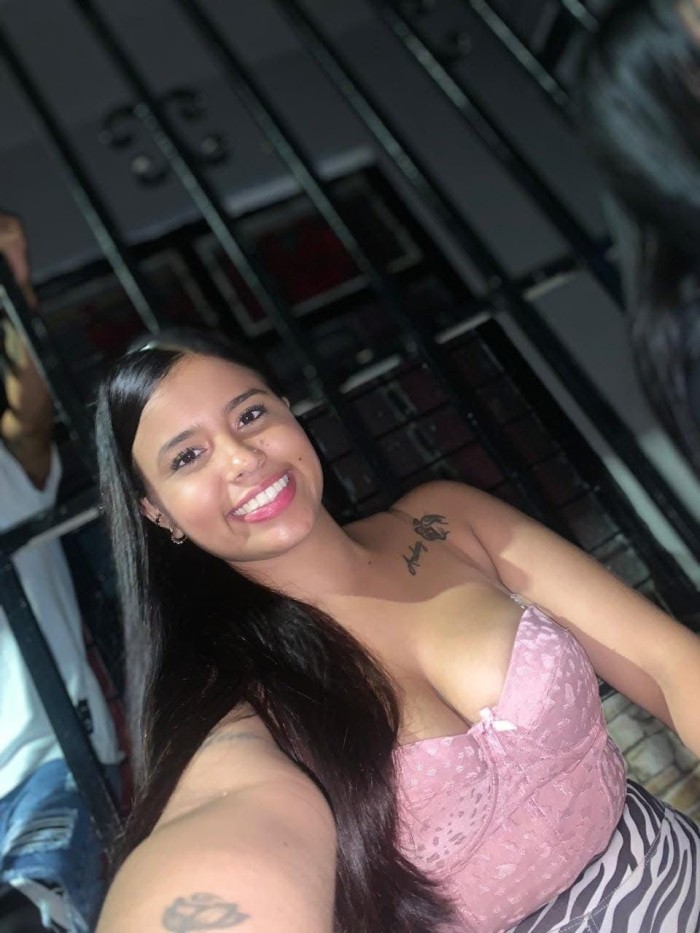 LINDA Y SENSUAL JOVENCITA CON GANAS DE MAS
