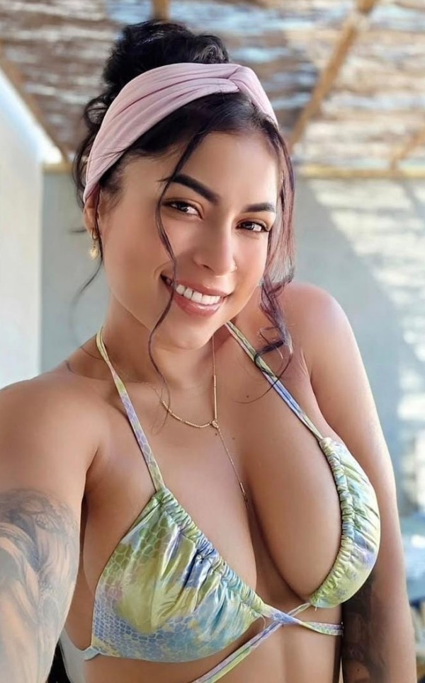 NOVEDAD,súper MORBOSA DE LUJO con ganas de FOLLAR!