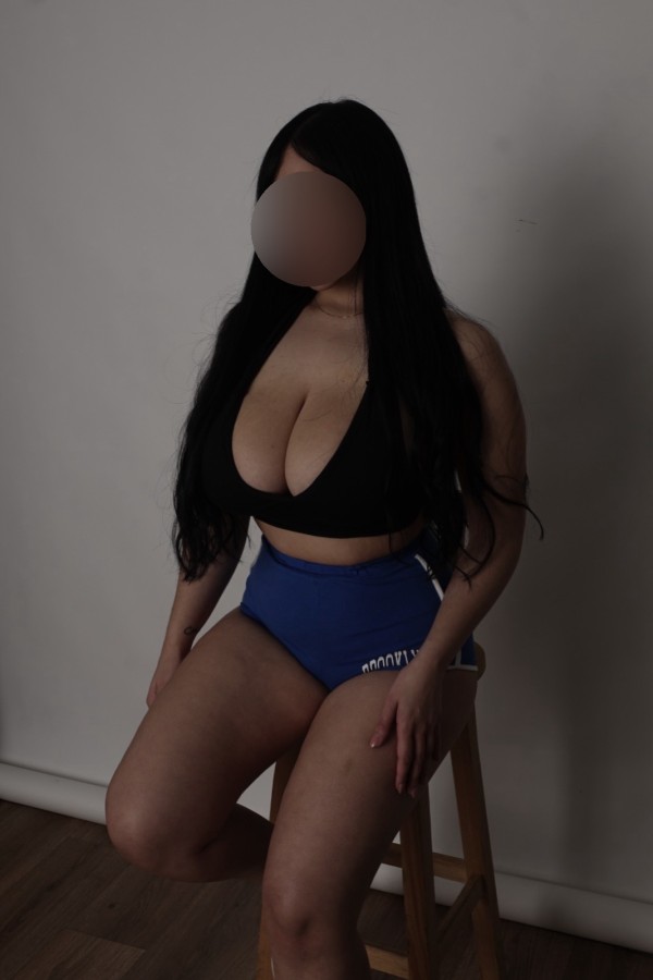 TETONAAA JOVENCITA VOLUPTUOSA CONTÁCTAME !!