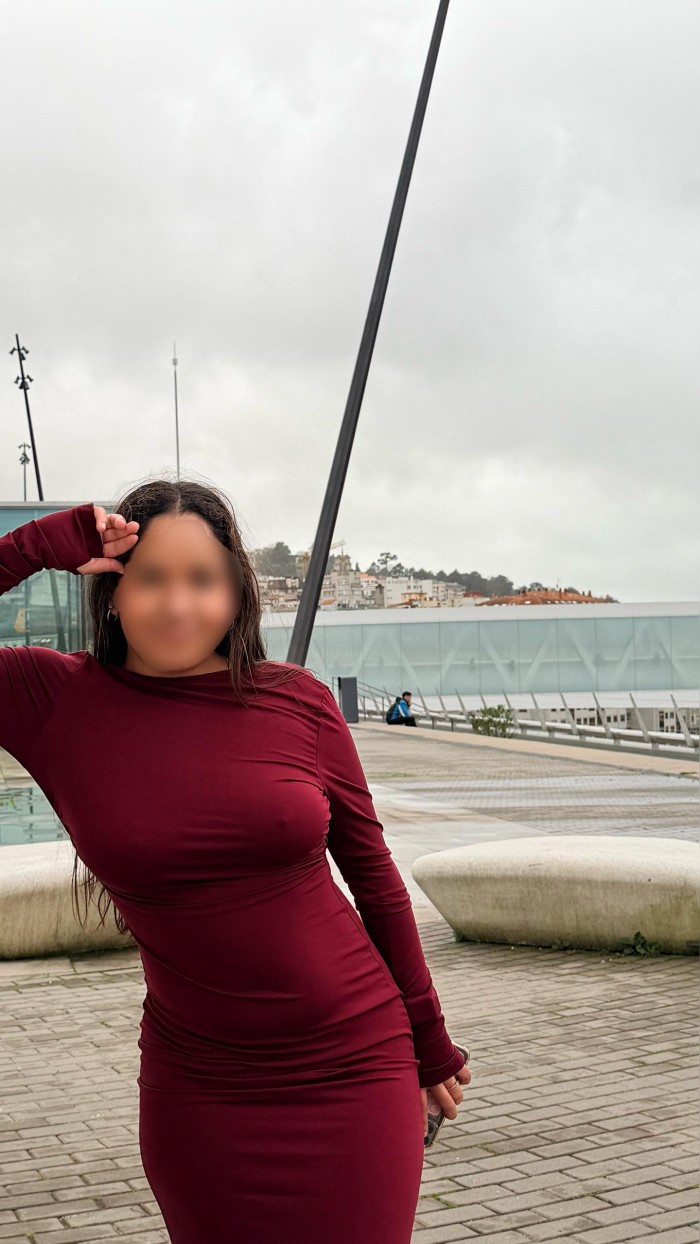 CHICA PRIMERIZA| NOVEDAD EN VIGO| PISO PRIVADO