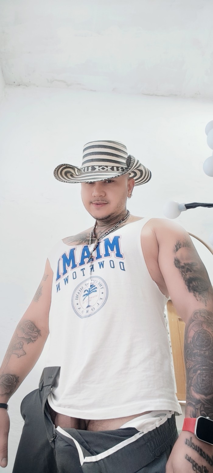 CHICO DE COMPAÑÍA VENEZOLANO EN LAS PALMAS,.XXX…