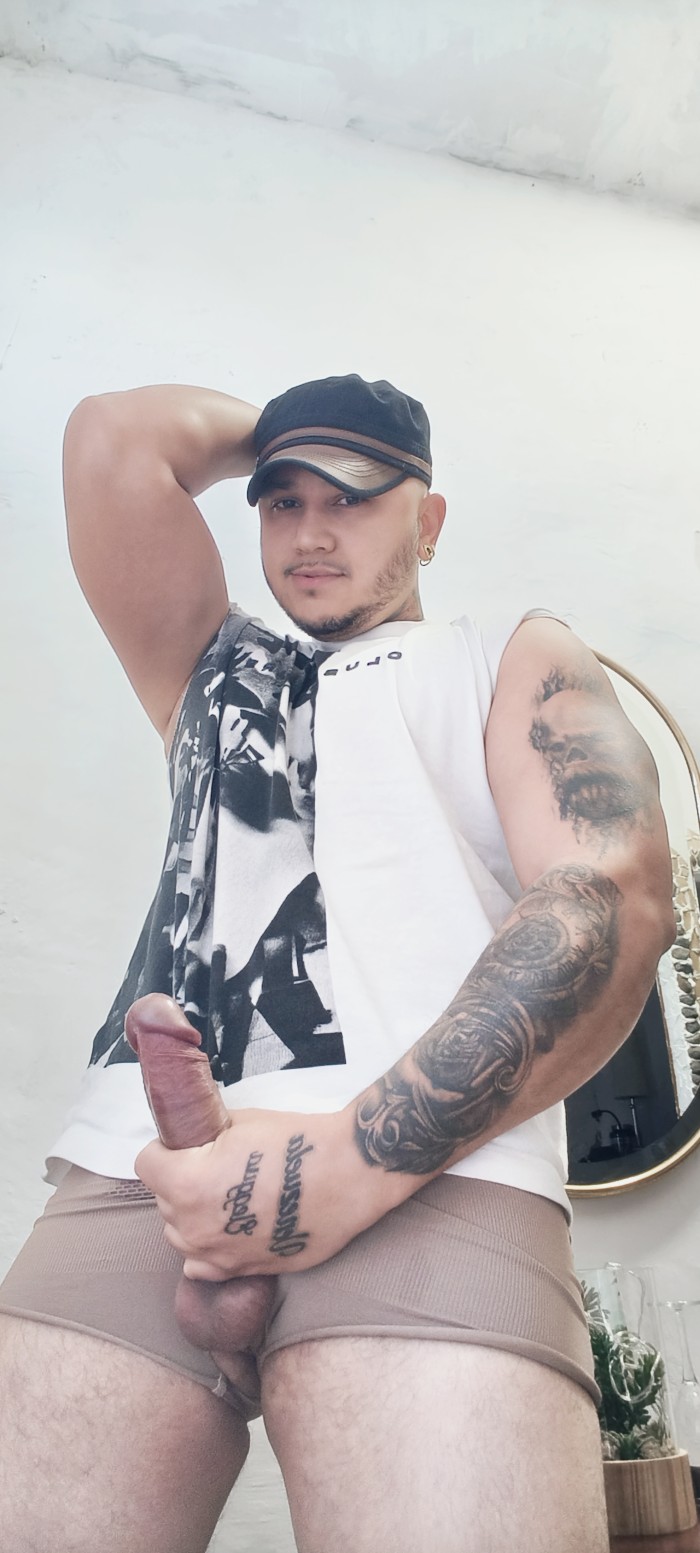 CHICO DE COMPAÑÍA VENEZOLANO EN LAS PALMAS,.XXX…