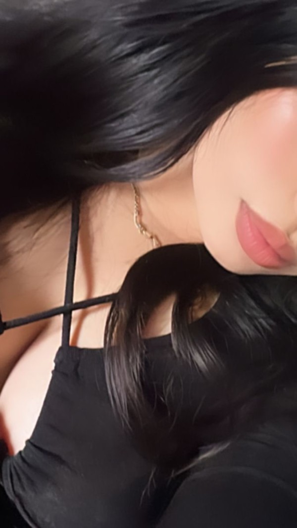 SOY ADICTA AL SEXO FIESTAS SOY COMPLACIENTE CARIÑOSA GUARRA..