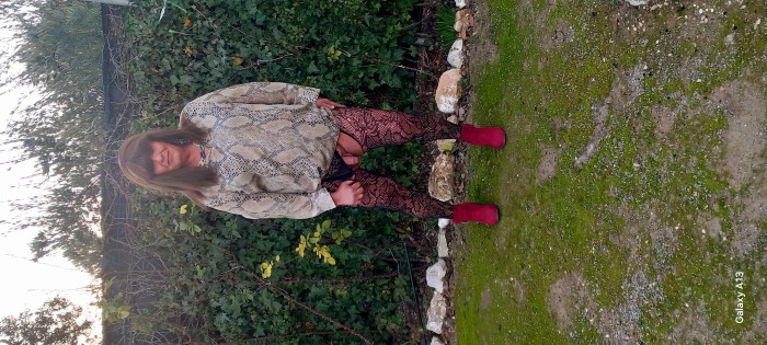 Hombre madurito bisex se viste de mujer