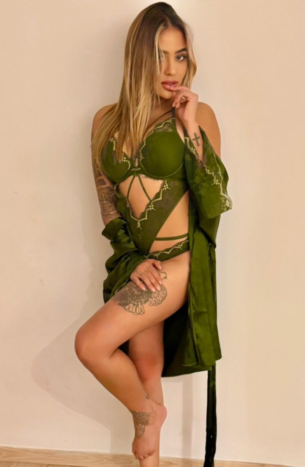 Soy fiestera,caliente,divertida y tu lindo sueño..