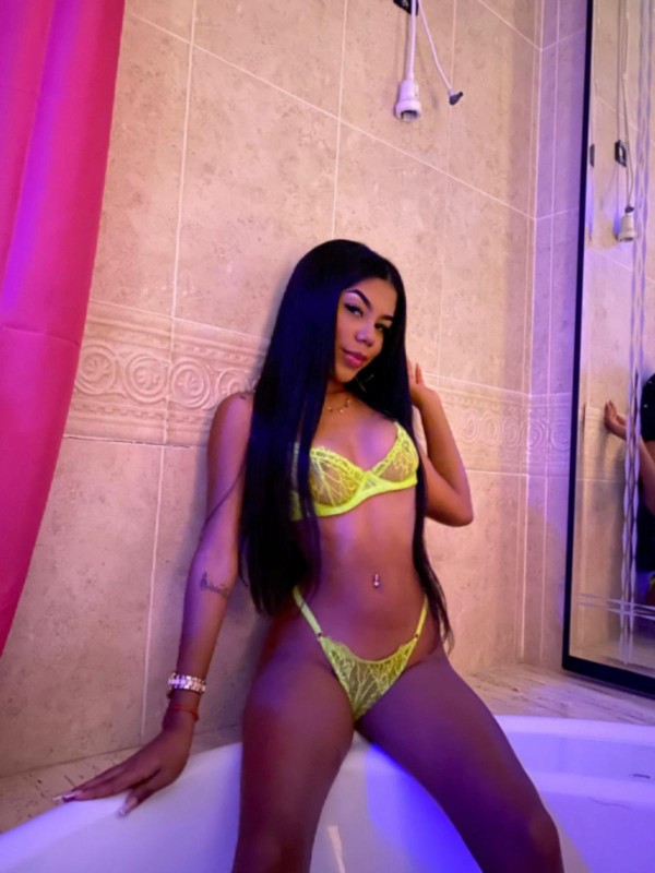 Delgada chica hermosa en Murcia