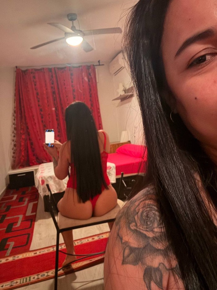 Una colombiana bien caachonda te espero