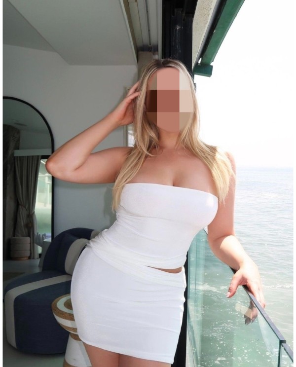 Chica masajista y guapa en Elche