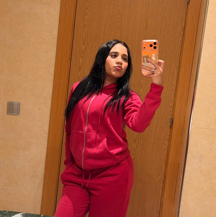 ENCANTADORA SENSUAL COMPLACIENTE BOMBA DE SEXO