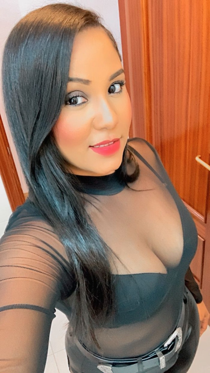 solecito hermosa y cachonda