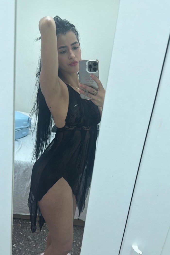 Impresionante colombiana de lujo – Plaza España