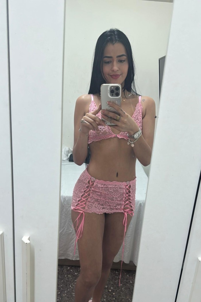 Impresionante colombiana de lujo – Plaza España