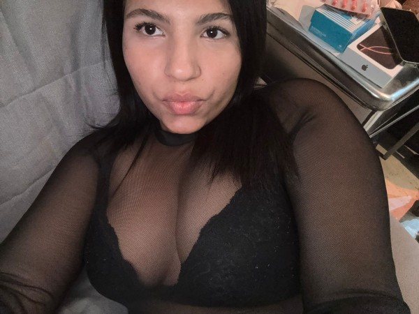 PELI NEGRA CARIÑOSA TODO LO QUE ESTÁS BUSCANDO