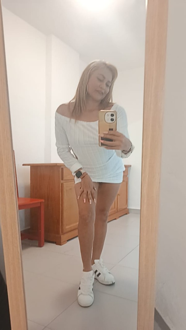 Descomplicada hermosa real guarra