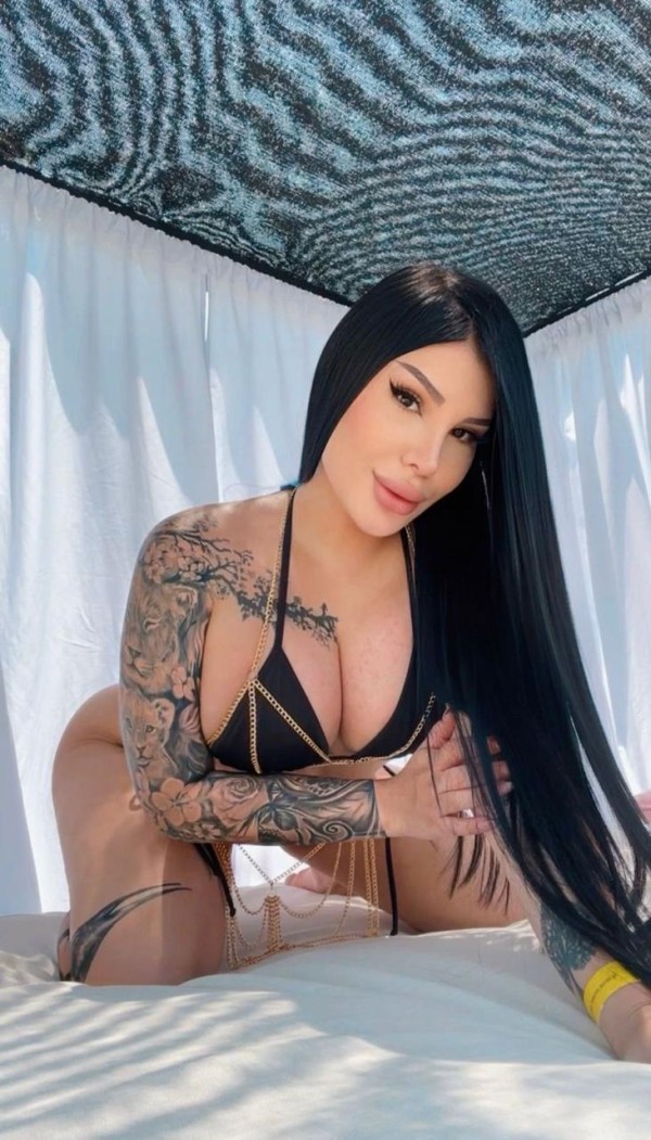 TIFANNY : Juventud, encanto y travesuras