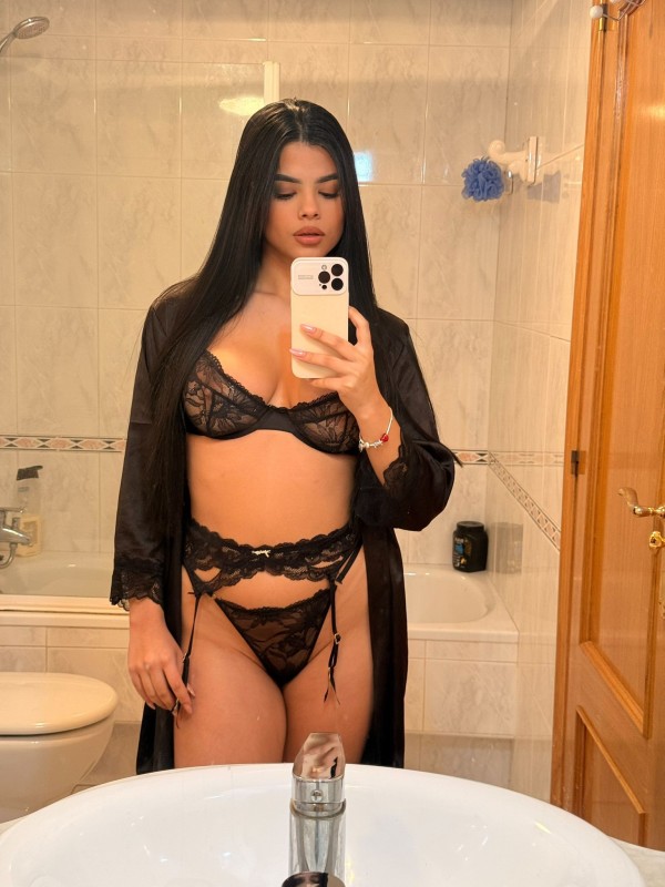 SOY BELLA JOVENCITA UNIVERSITARIA POR TU CIUDAD