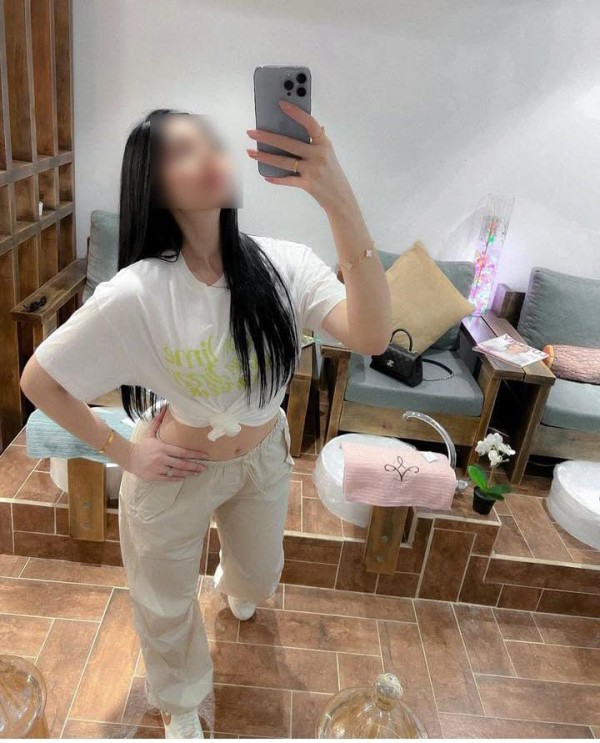 Almejita estrecha y jugosa. Ven a catarla..Novedad