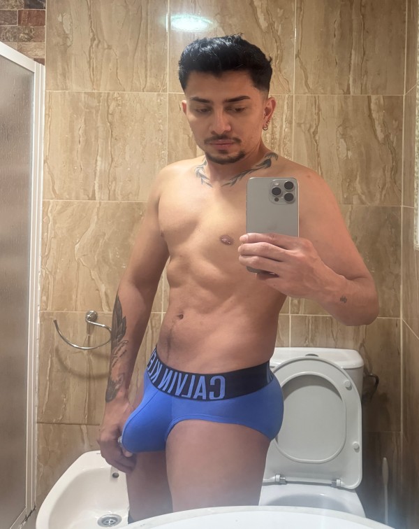 Colombiano Versátil Act Pollon XXL