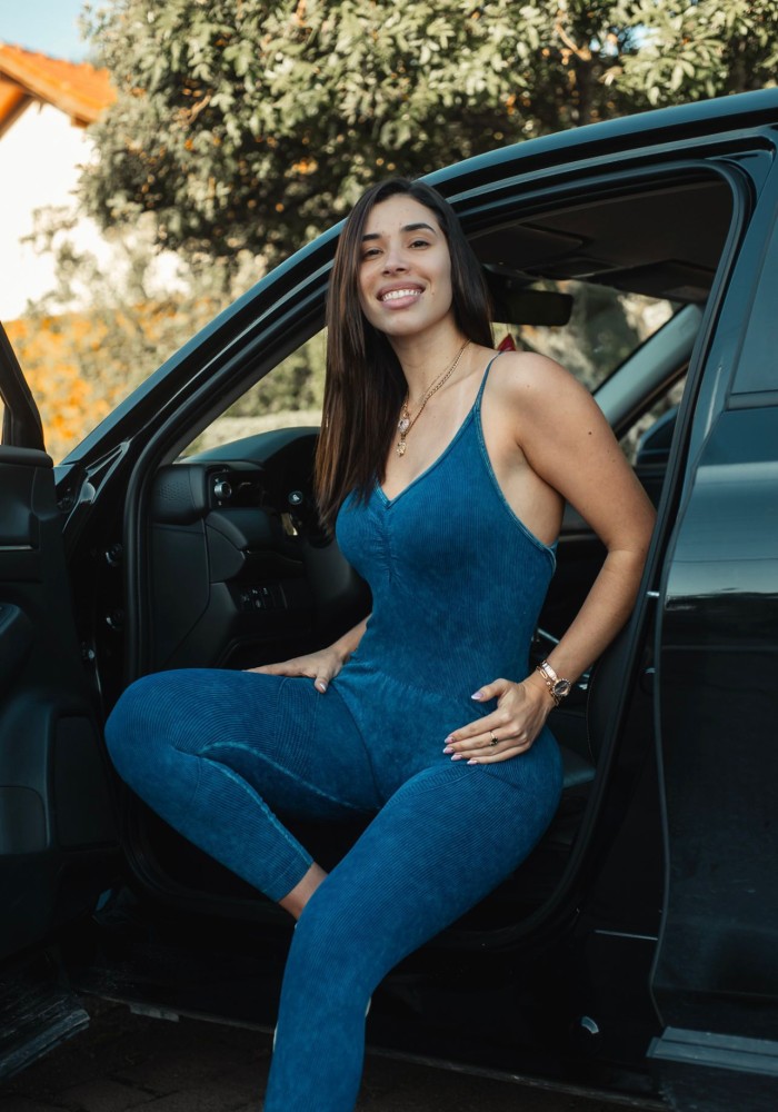 ANTONELLA ATREVIDA SENSUAL EN MADRID