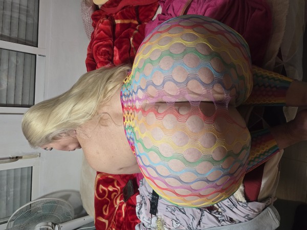 MILF MADURITA completa ardientemente complaciente