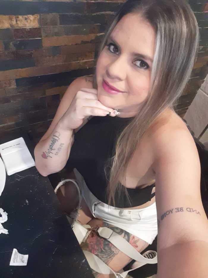 latina de alto nivel