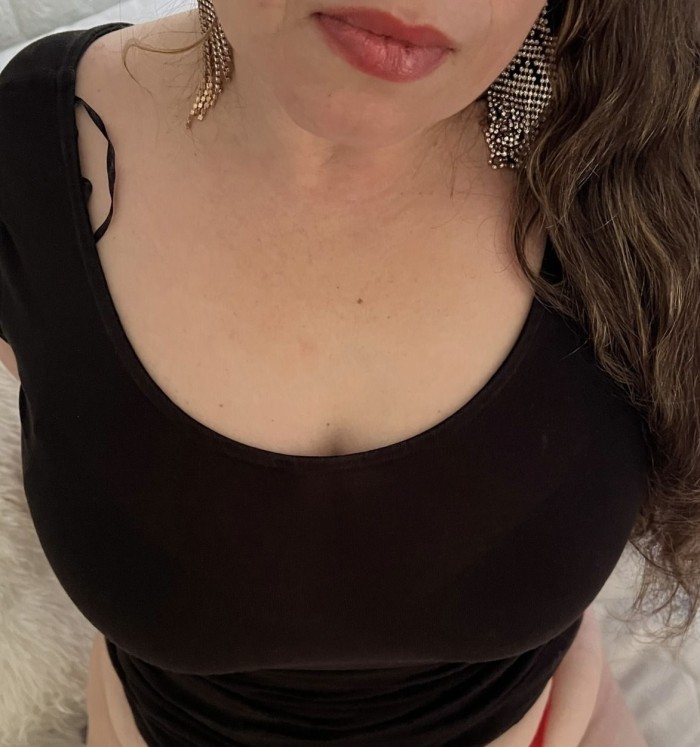 Madurita de lujo muy guapa NOVEDAD