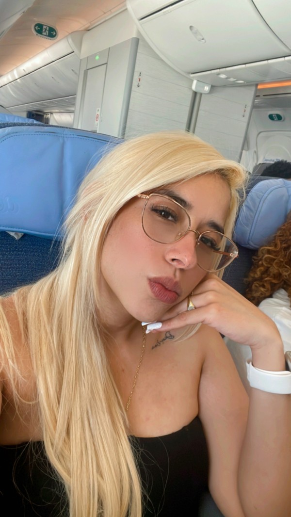 VALERIA FIESTERA DE BUEN ROLLO Y MORBOSA