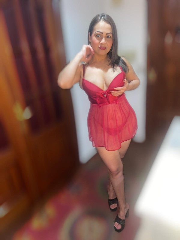 A Coruña Cachonda fiestera y latina