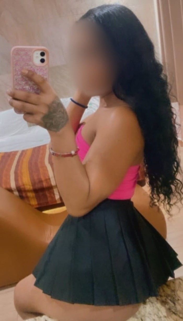 CHICA TRANS CON RICA SORPRESA PARA DISFRUTAR