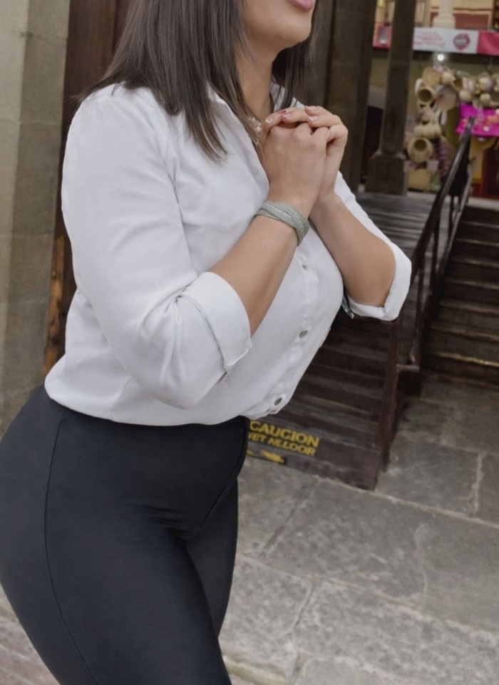 MADURA ELEGANTE DOMINÁ FANTASÍAS DESPLAZÓ PARTICUL