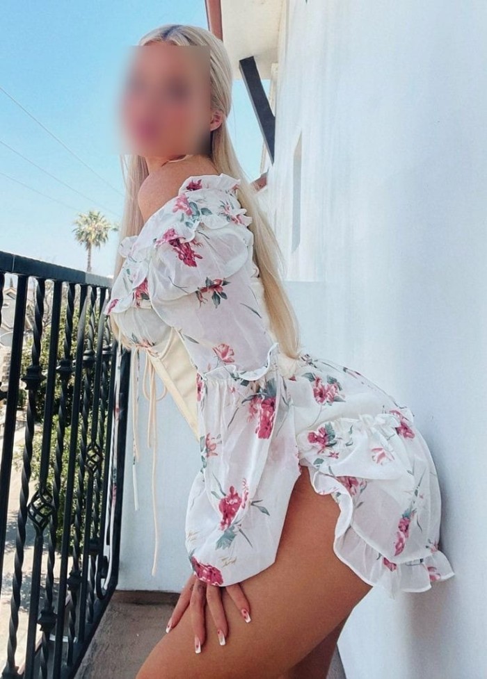 Soy una bomba exotica para cumplir tus deseos