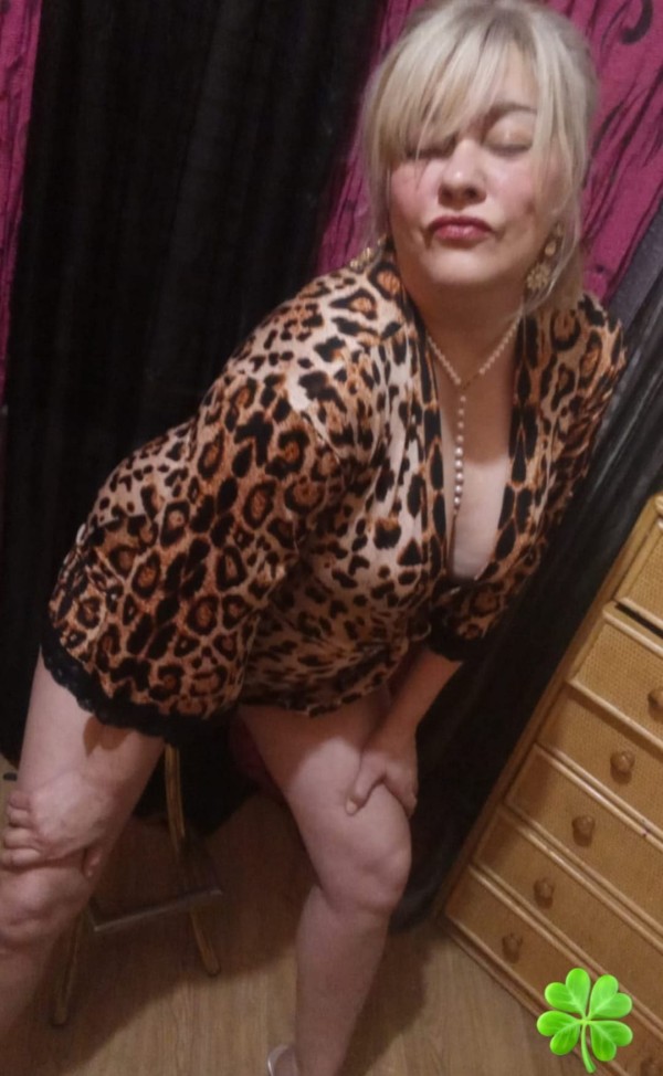 Española nueva alcantarilla rellenita chichi peludo particular