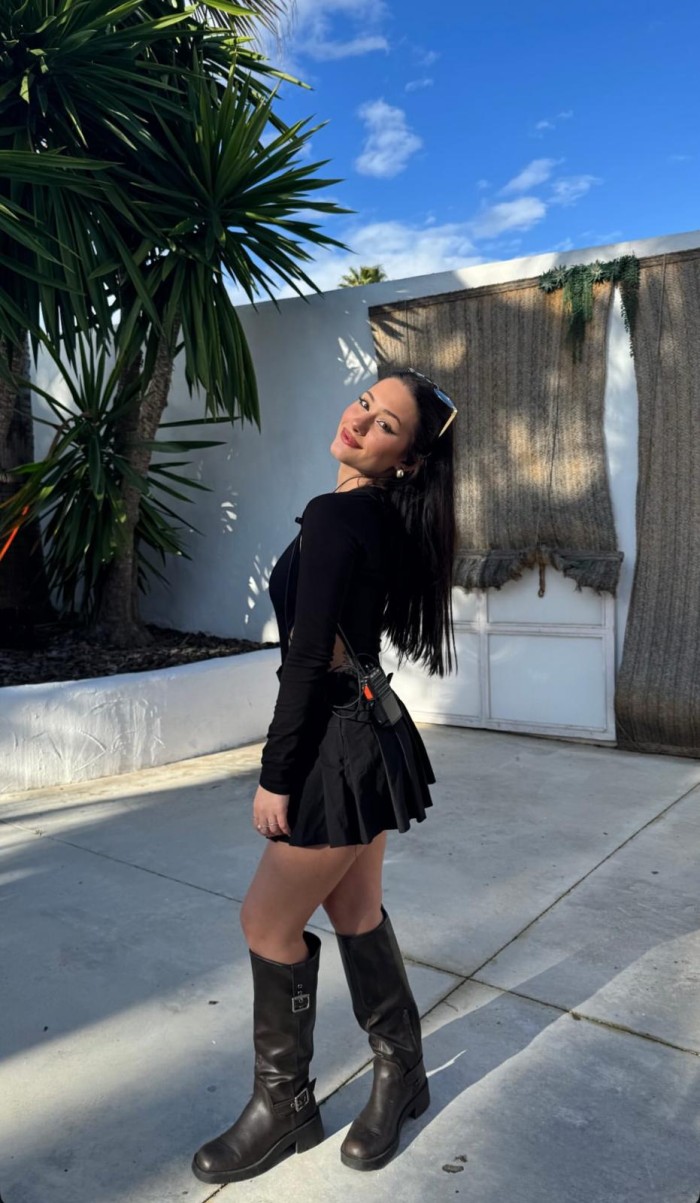 Vamos a pasar un buen rato,estoy cachonda