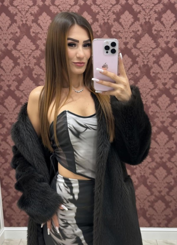 LATINA EXPERTA EN GRIEGO