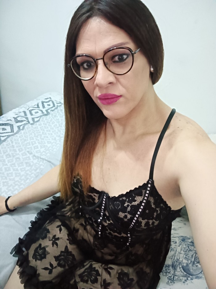 TRANS RAFAELLA,MUY COMPLETA Y VICIOSA,CON POPPER