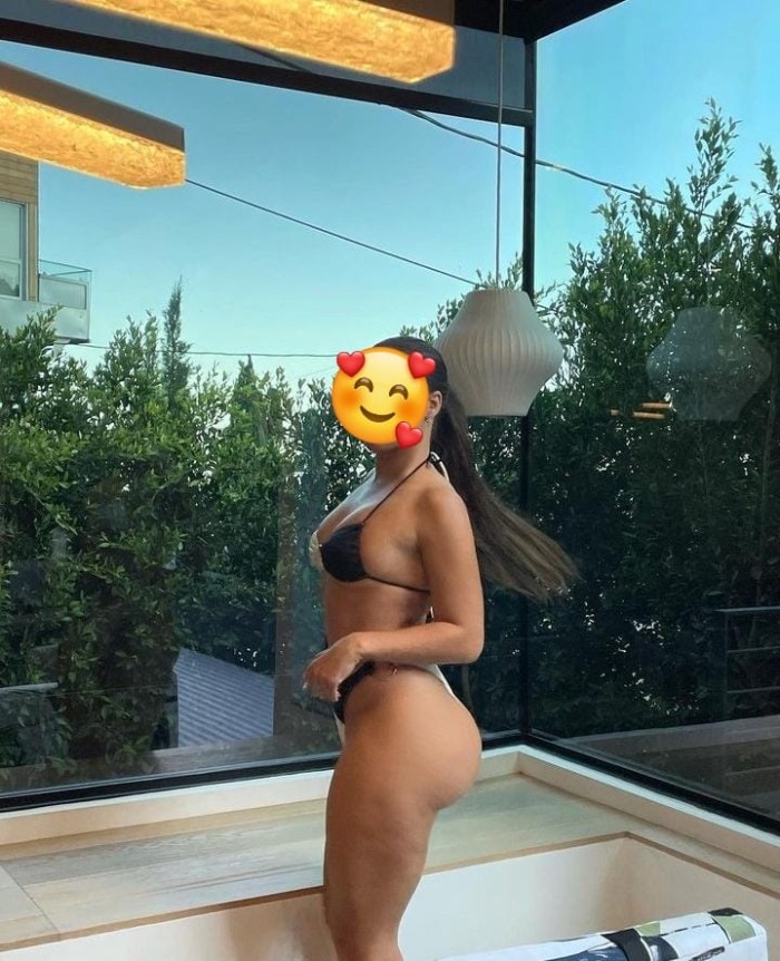 COLOMBIANA DISPONIBLE MUY CALIENTE VEN AMOR