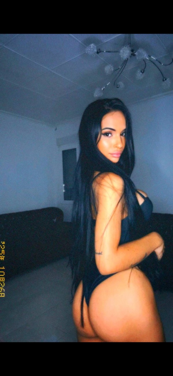 SEXY  SPANISH PERVERSA FOGOSA TRANS CACHONDA PARA TI NOVEDAD LLÁMAME