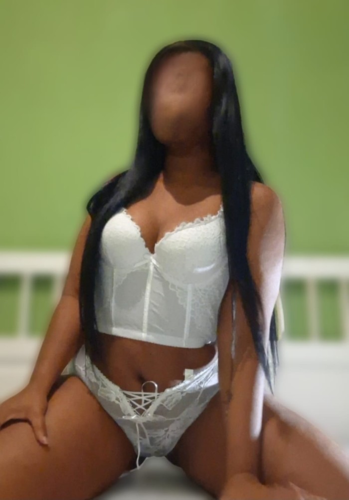 KIM  COLOMBIANA MUY COMPLETA