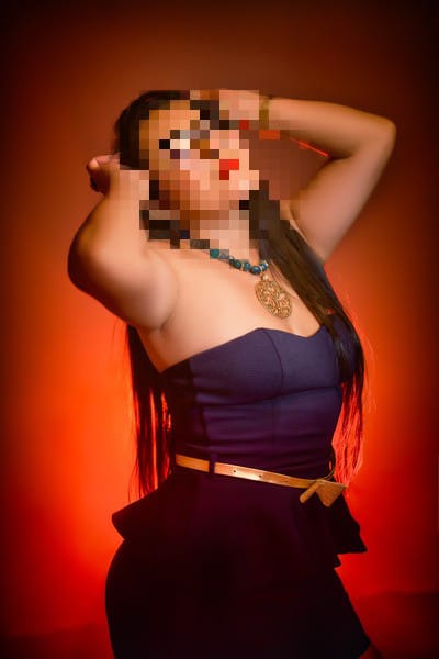 MADURITA SENSUAL DIVERTIDA Y CAHONDA EN COLLBLANC