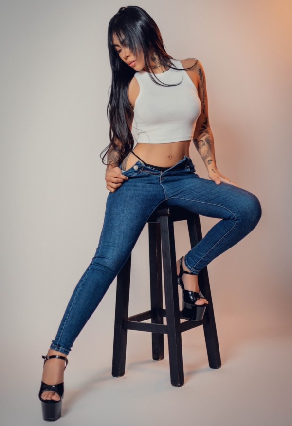 COMEME ENTERITA CULITO EMPAPADITO GRIEGO A TOPE