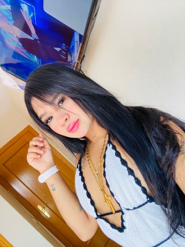 SEXY Y HERMOSA LATINA