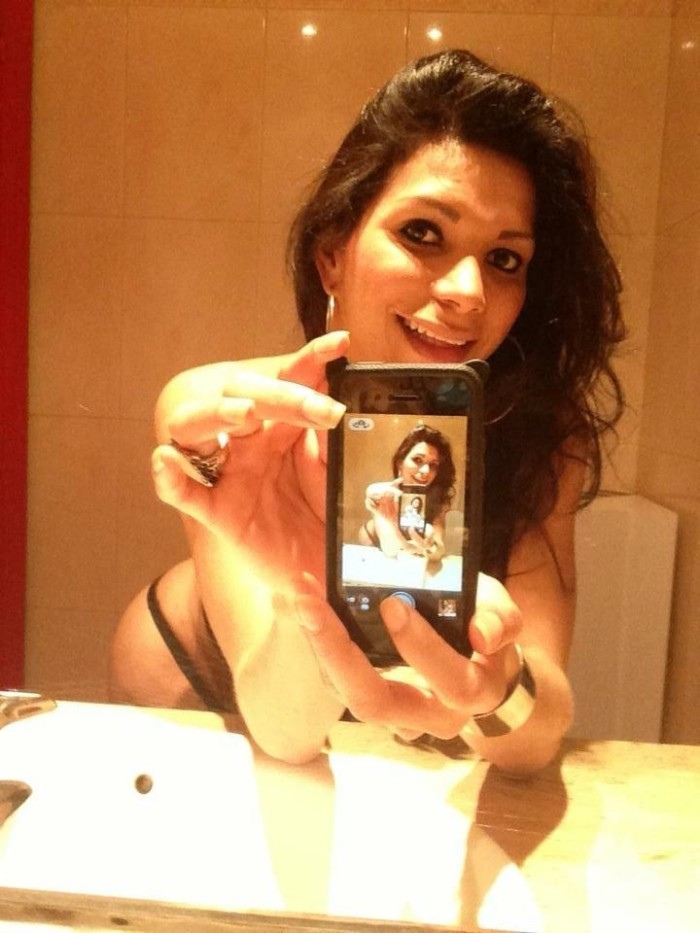Top trans Paola brasileña juguetona fotos reales