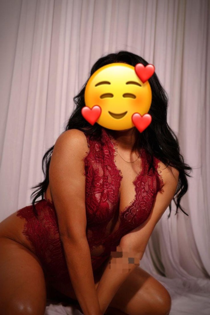 HERMOSA SEXI Y ELEGANTE