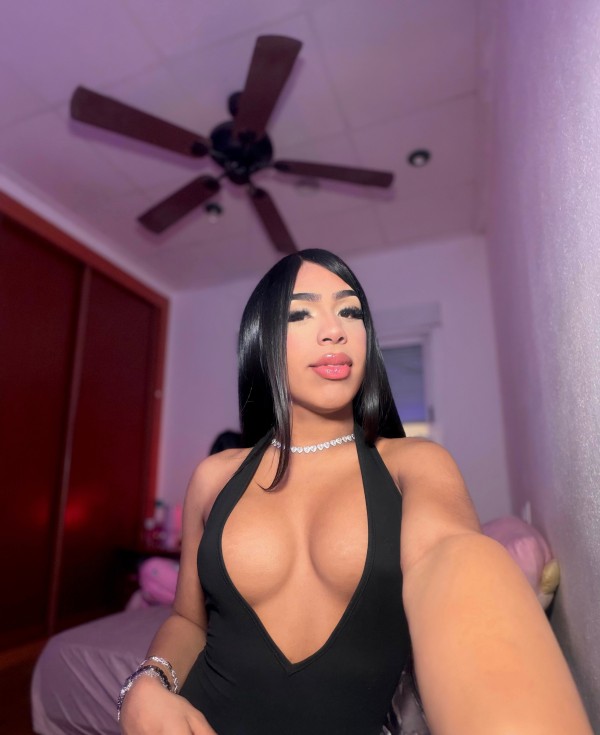 Chica trans joven