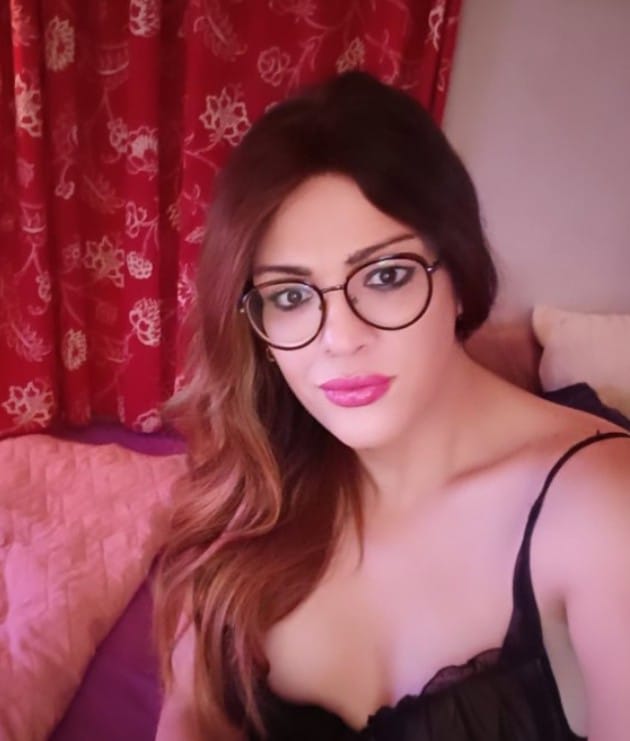 TRANS RAFAELLA.DOTADA,VICIOSA Y BESUCONA.LAS 24 H