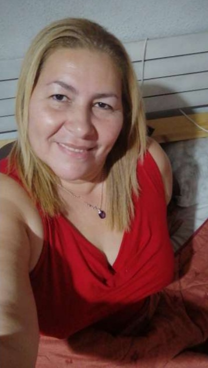 Señora gordita y sin depilar