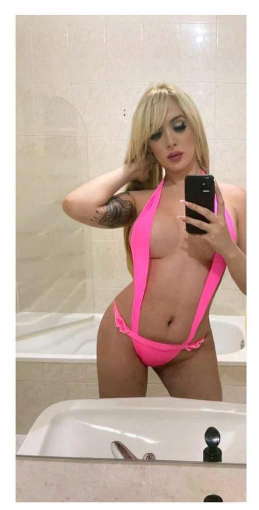 Novedad chica española jovencita