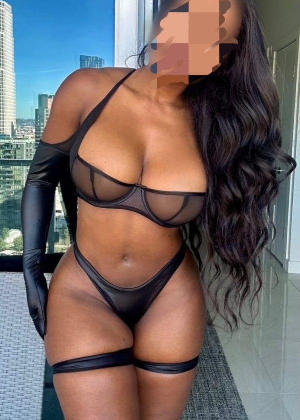 Fiestera guarra puta nifomana me encanta  el sexo en san sebastian