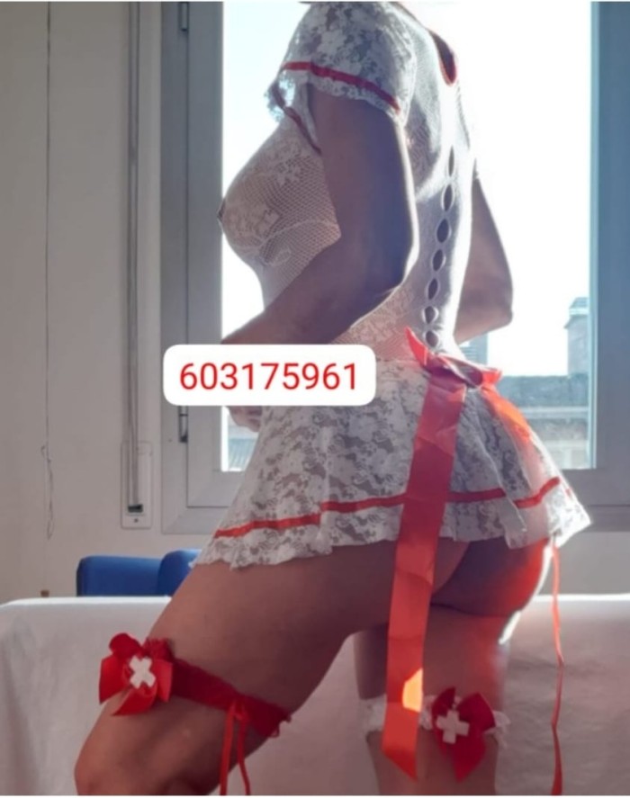 DESCANSA LA CABEZA CUERPO Y ALMA EN MIS MÁGICA MANOS