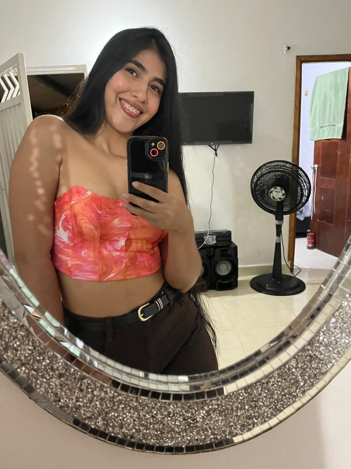 Colombiana muy cachonda en Vitoria